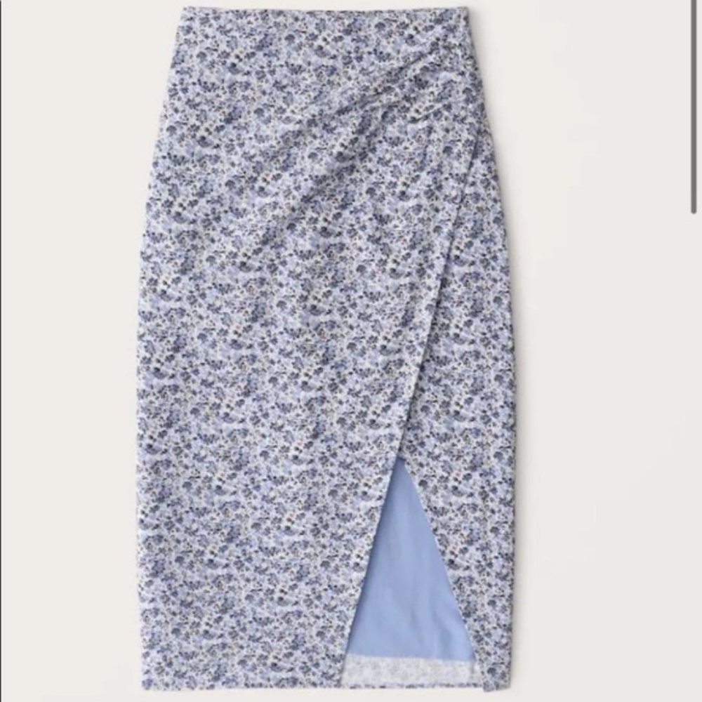Abercrombie & Fitch Linen Midi Skirt with Side Slit - Blue Floral. XS Brand New